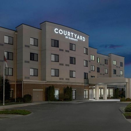 Courtyard By Marriott Salisbury Hotell Exteriör bild
