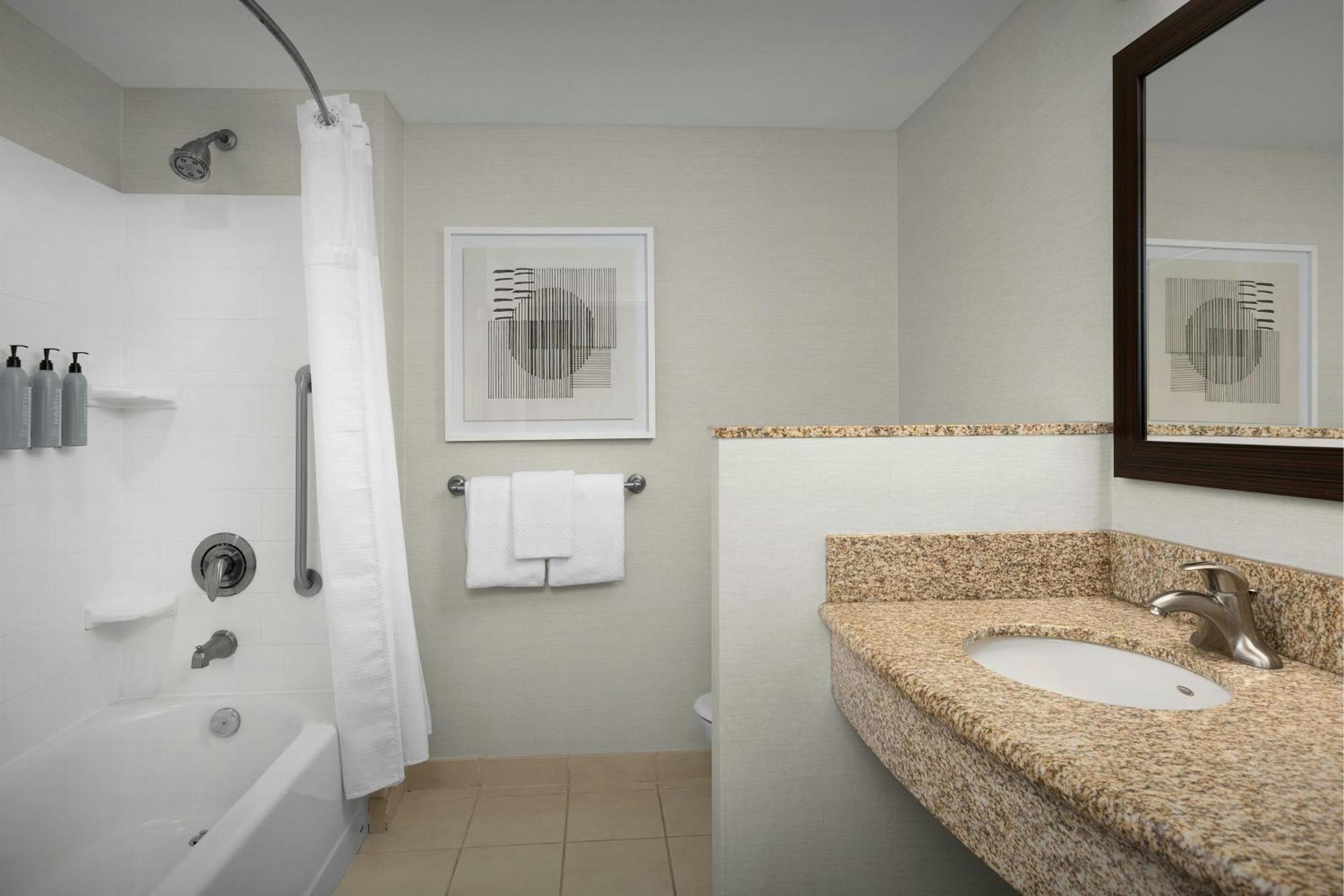 Courtyard By Marriott Salisbury Hotell Exteriör bild