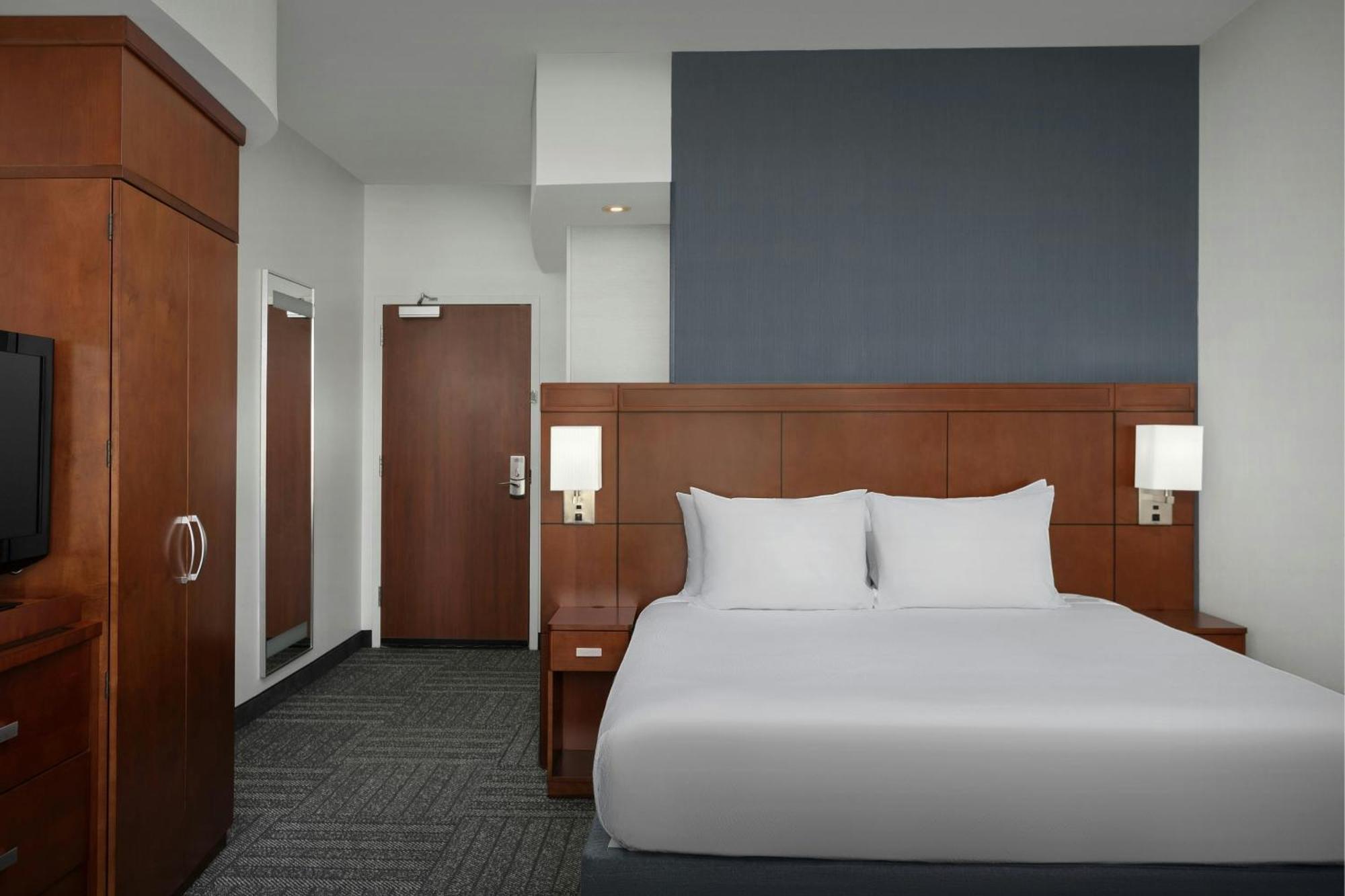 Courtyard By Marriott Salisbury Hotell Exteriör bild