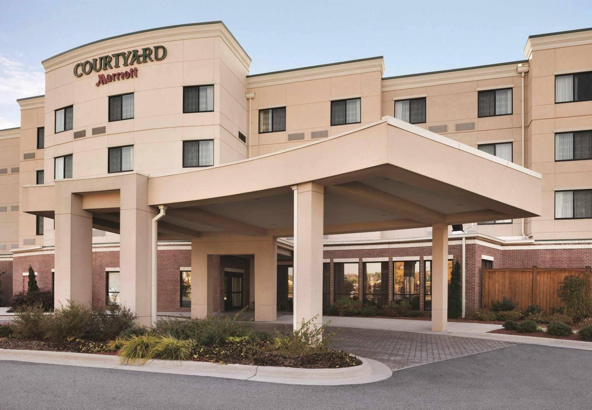 Courtyard By Marriott Salisbury Hotell Exteriör bild